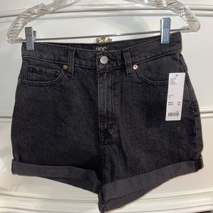 NWT BDG MOM HIGH RISE SHORTS